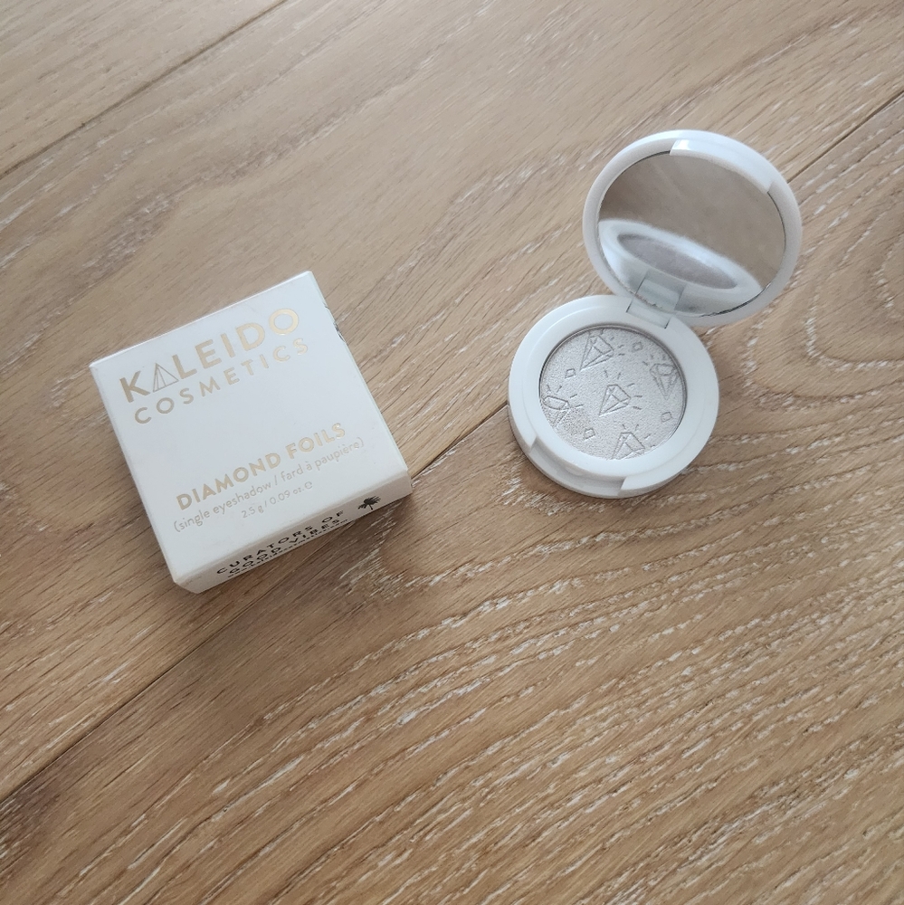 KALEIDO COSMETICS | NWOT Diamond Foils eyeshadow in Sizzle